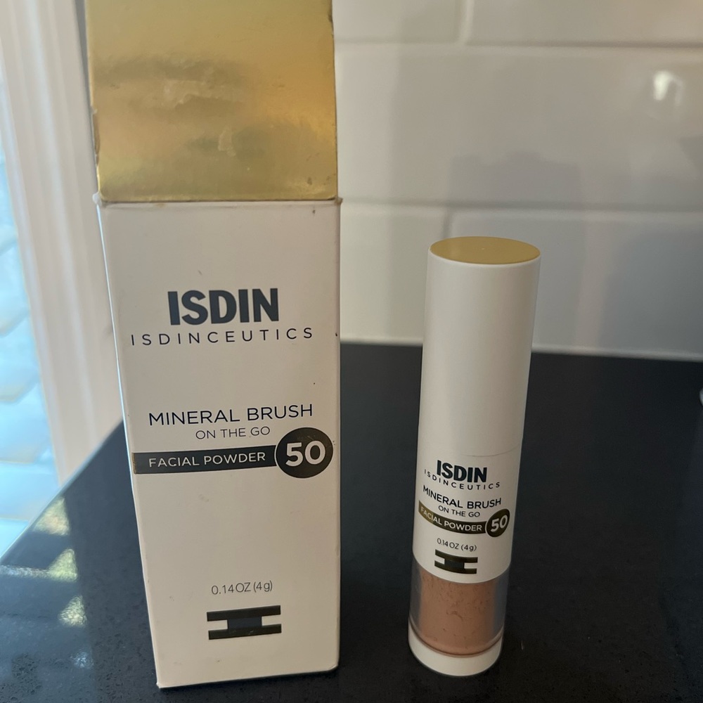 ISDIN ISDINCEUTICS Mineral Brush Facial Powder Sunscreen SPF50 New